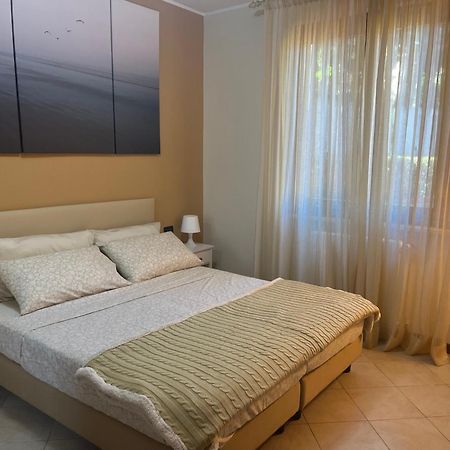 Feli Holiday Home - Panoramic Pool Lake View In 加尔多内-里维耶拉 外观 照片