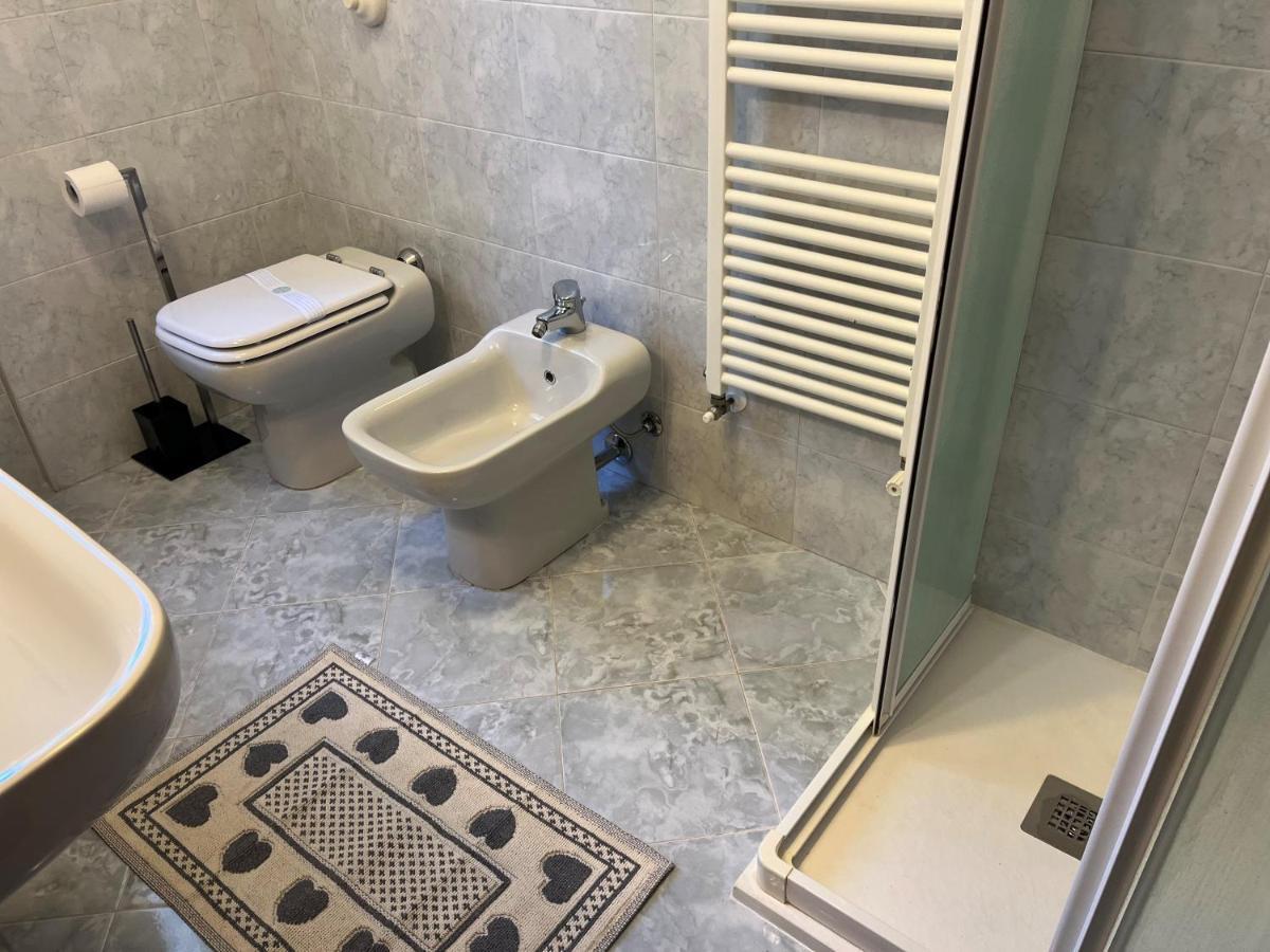 Feli Holiday Home - Panoramic Pool Lake View In 加尔多内-里维耶拉 外观 照片