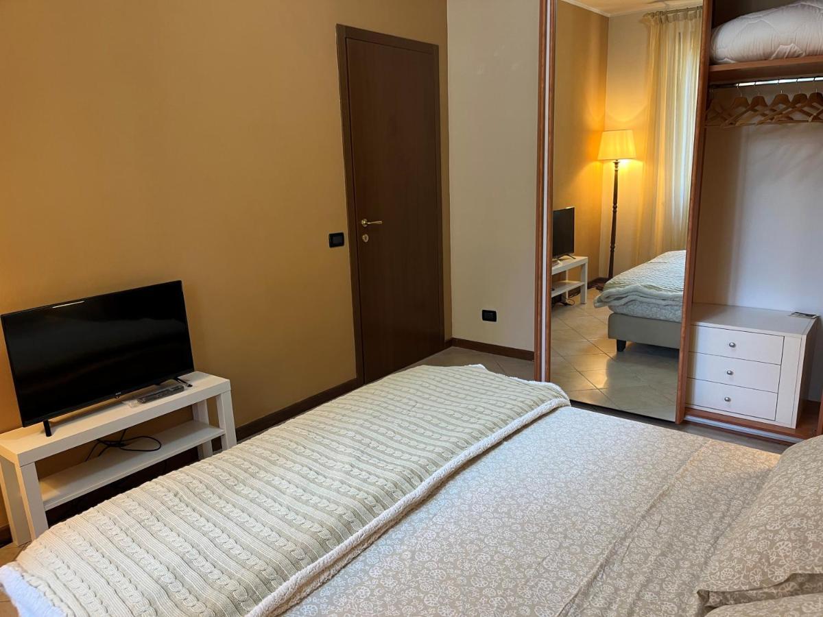 Feli Holiday Home - Panoramic Pool Lake View In 加尔多内-里维耶拉 外观 照片